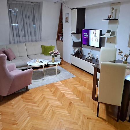 New Apartment 8, Self Check-In, Free Parking Skopje Bagian luar foto