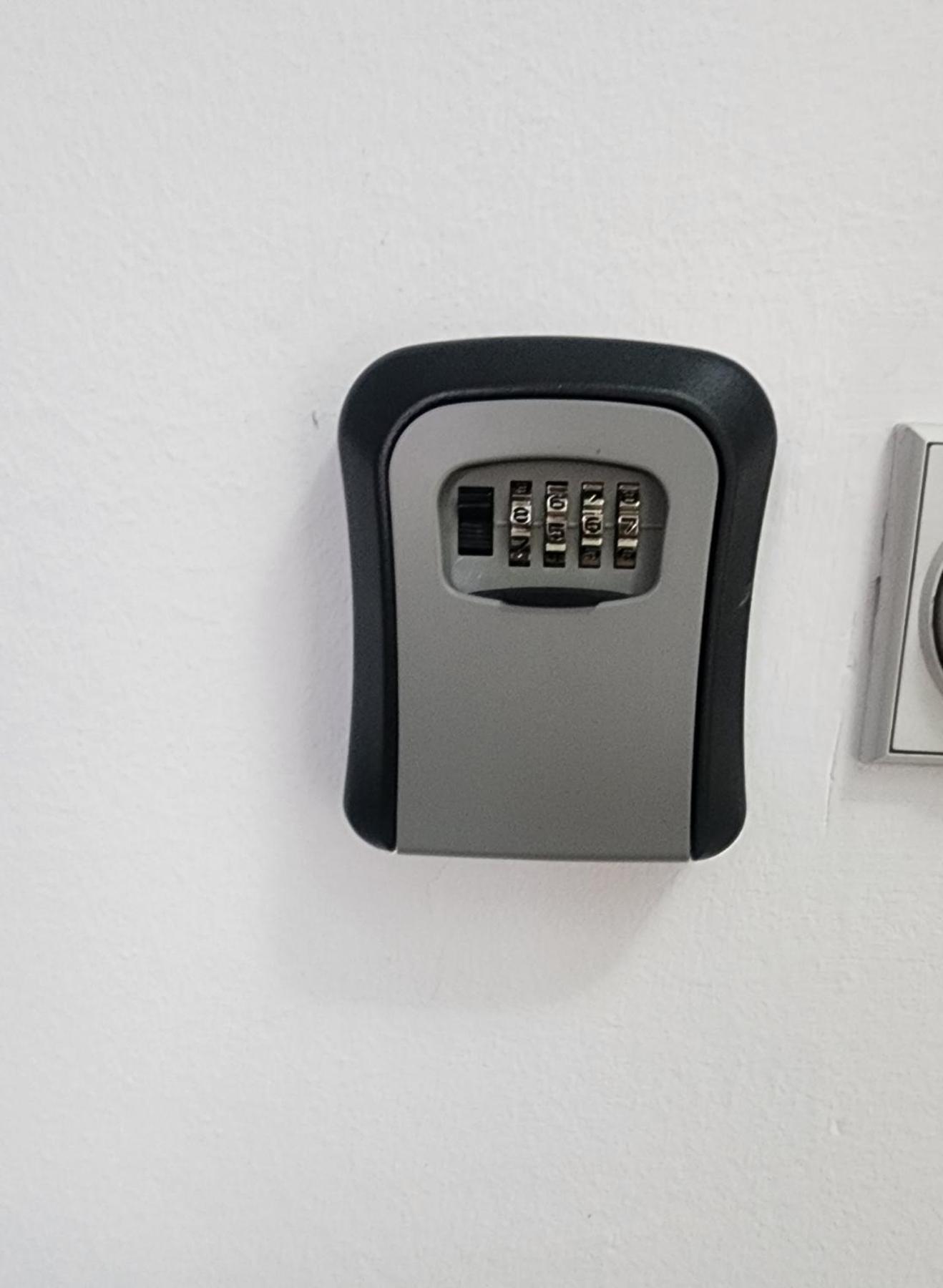 New Apartment 8, Self Check-In, Free Parking Skopje Bagian luar foto