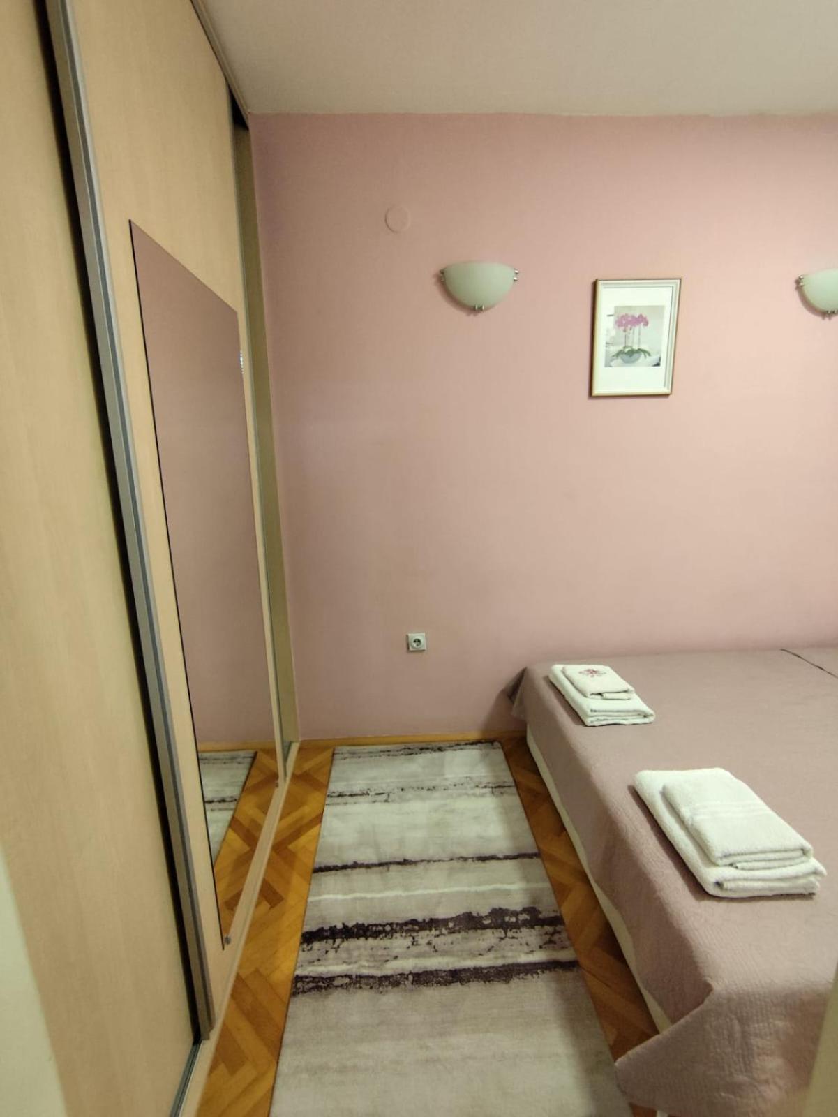 New Apartment 8, Self Check-In, Free Parking Skopje Bagian luar foto